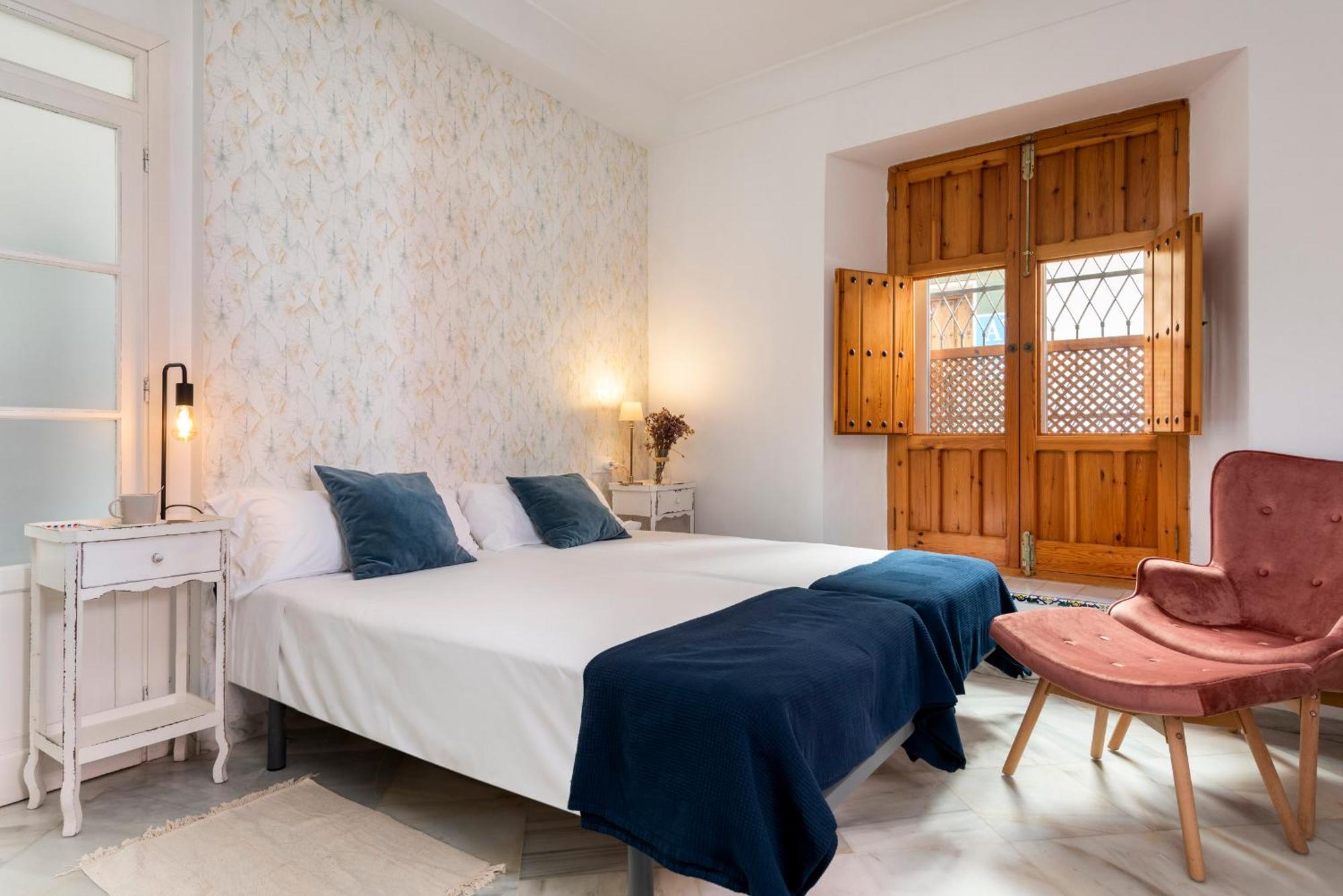 Placentines Seville Exterior photo